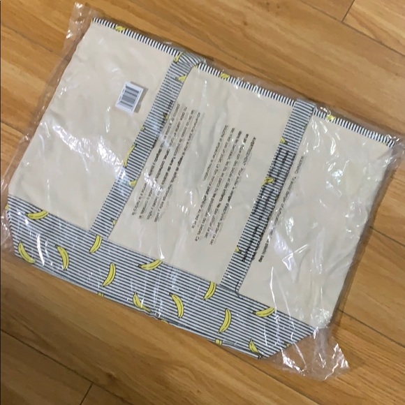 HUGE BANANA PRINT BEACH TOTE - Picture 3 of 3